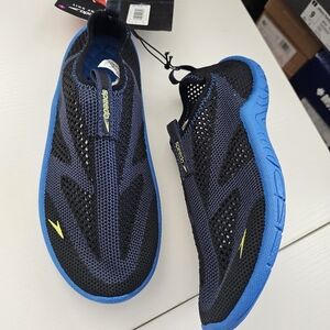 Speedo Navy Blue Water Shoes Speedo USA kids water shoes size 1 big kid